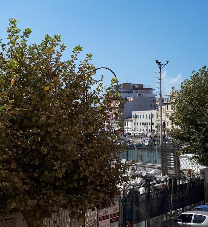 La Finestrella Dell'arte Un Orizzonte Da Guardare Apartment Anzio